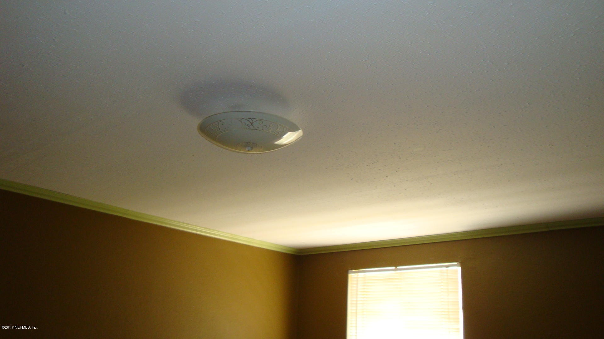 7346 El Barco Road, Unit 1 Jacksonville, FL 32216 - Photo 15 of 26 SB Bedroom1 Ceiling