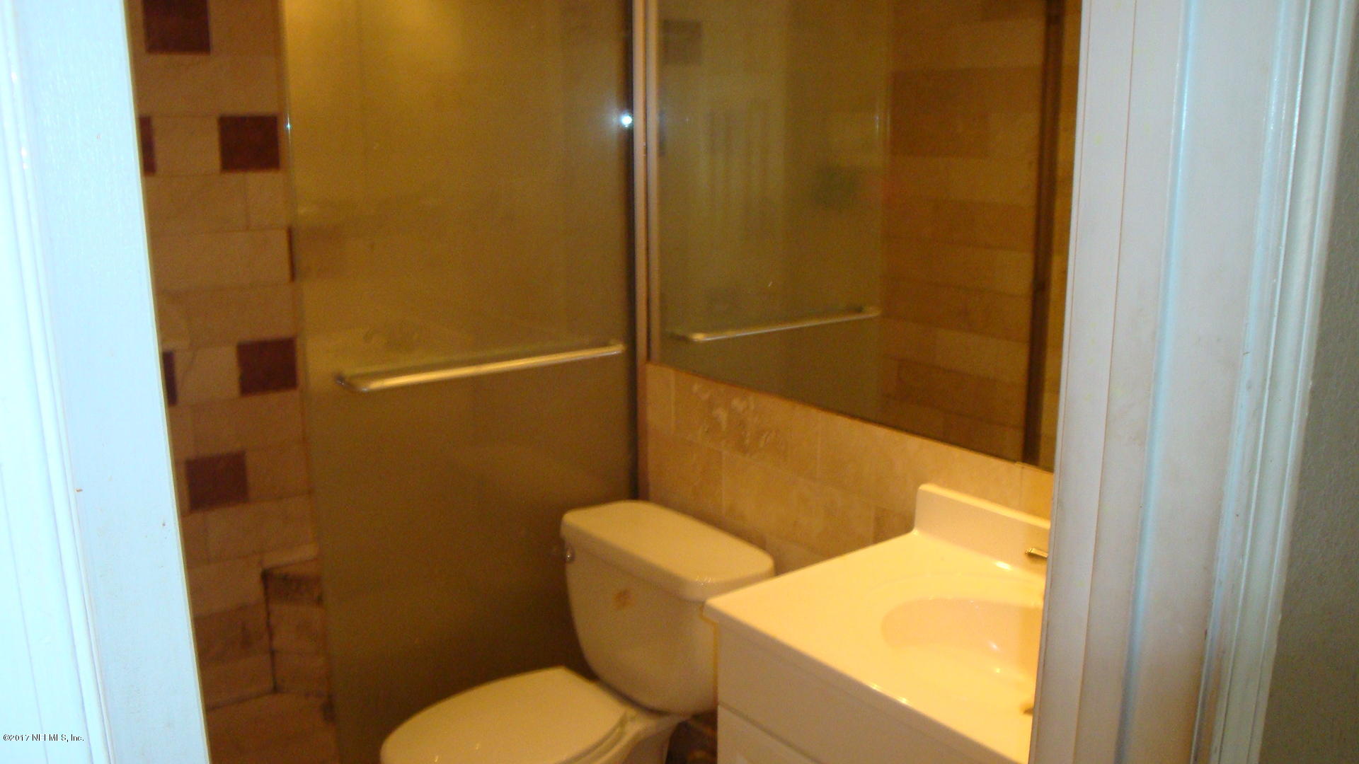 7346 El Barco Road, Unit 1 Jacksonville, FL 32216 - Photo 17 of 26 SB Bath Hall