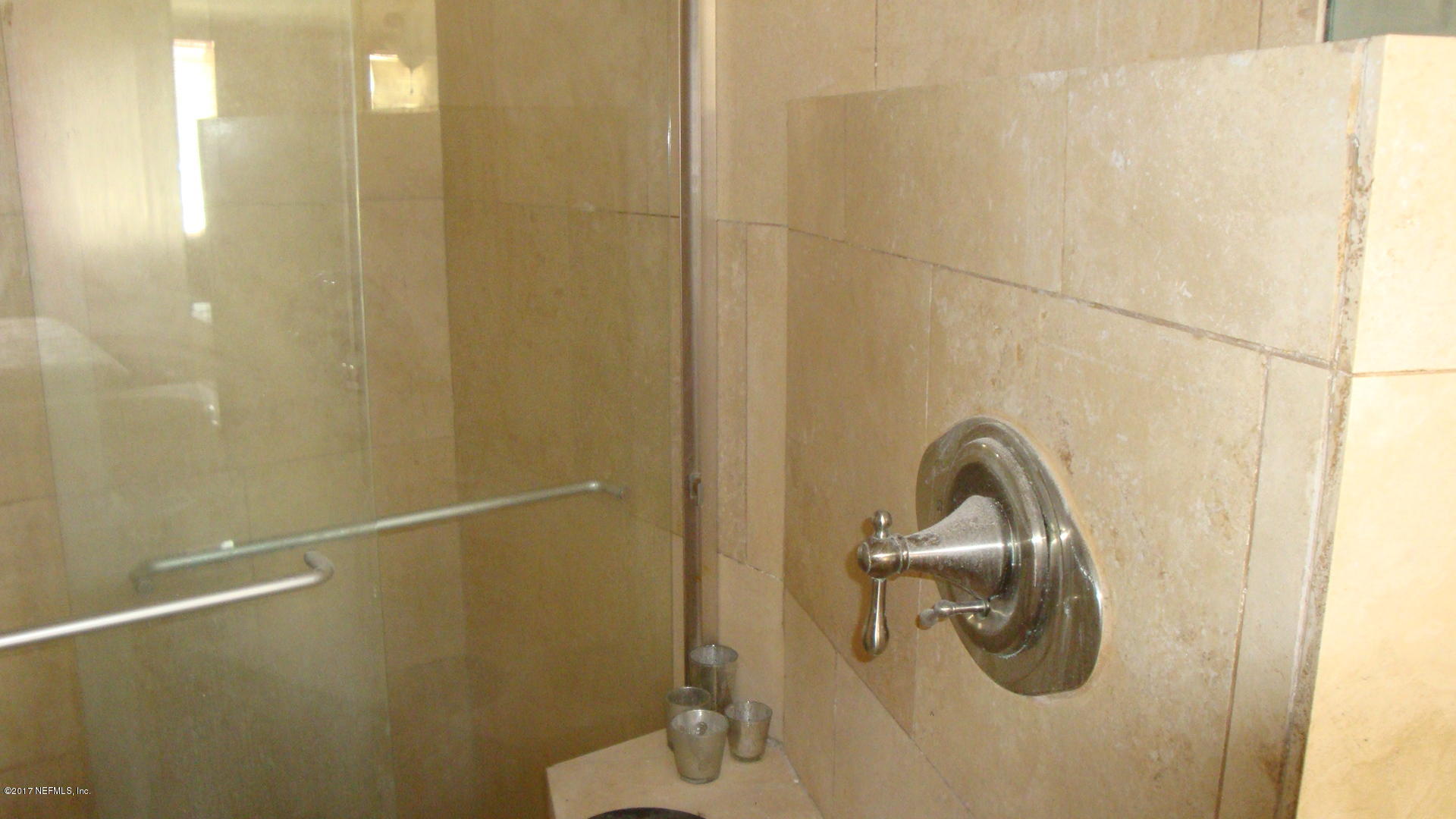 7346 El Barco Road, Unit 1 Jacksonville, FL 32216 - Photo 20 of 26 SB BathM Handle