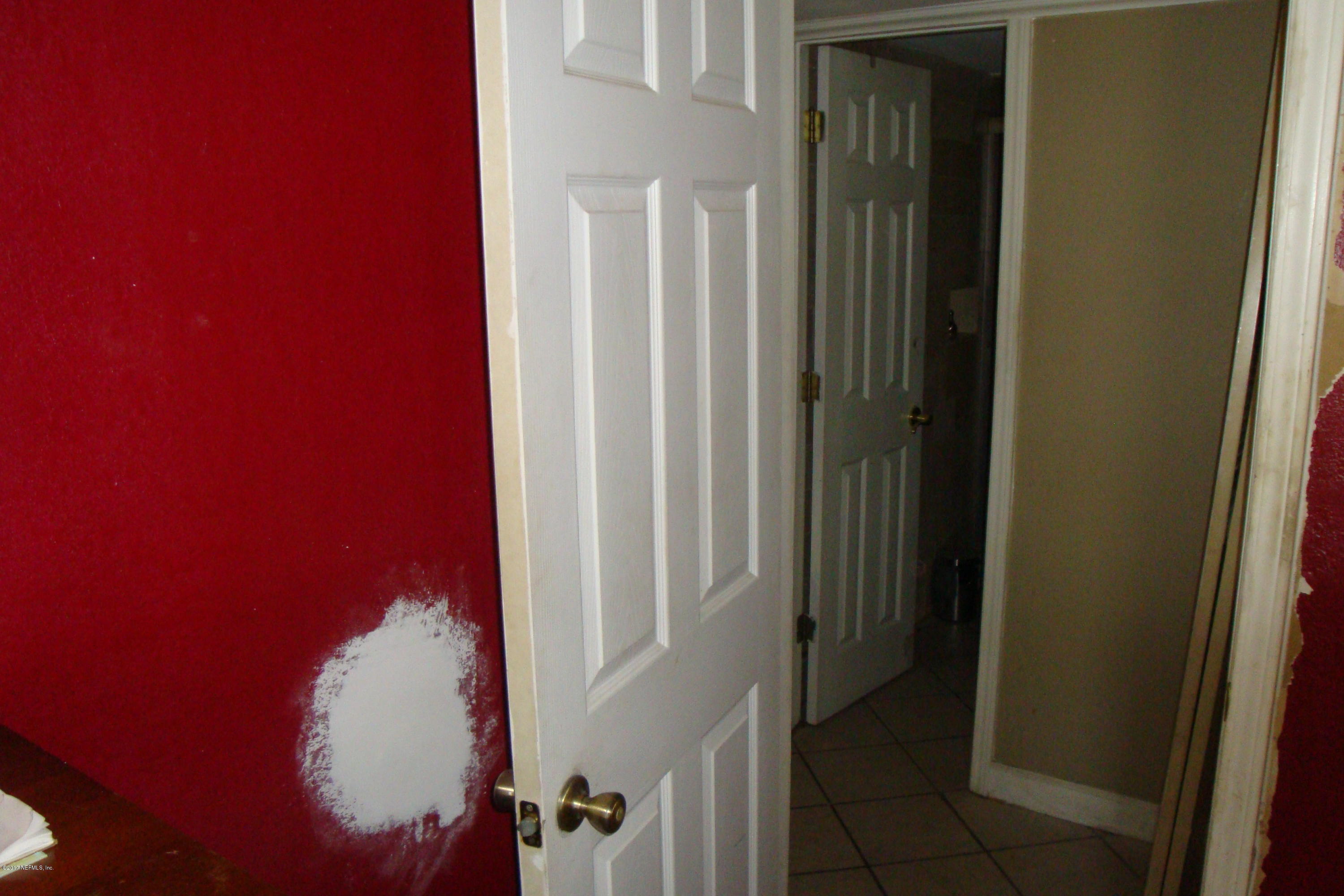 7346 El Barco Road, Unit 1 Jacksonville, FL 32216 - Photo 8 of 26 SB Doors
