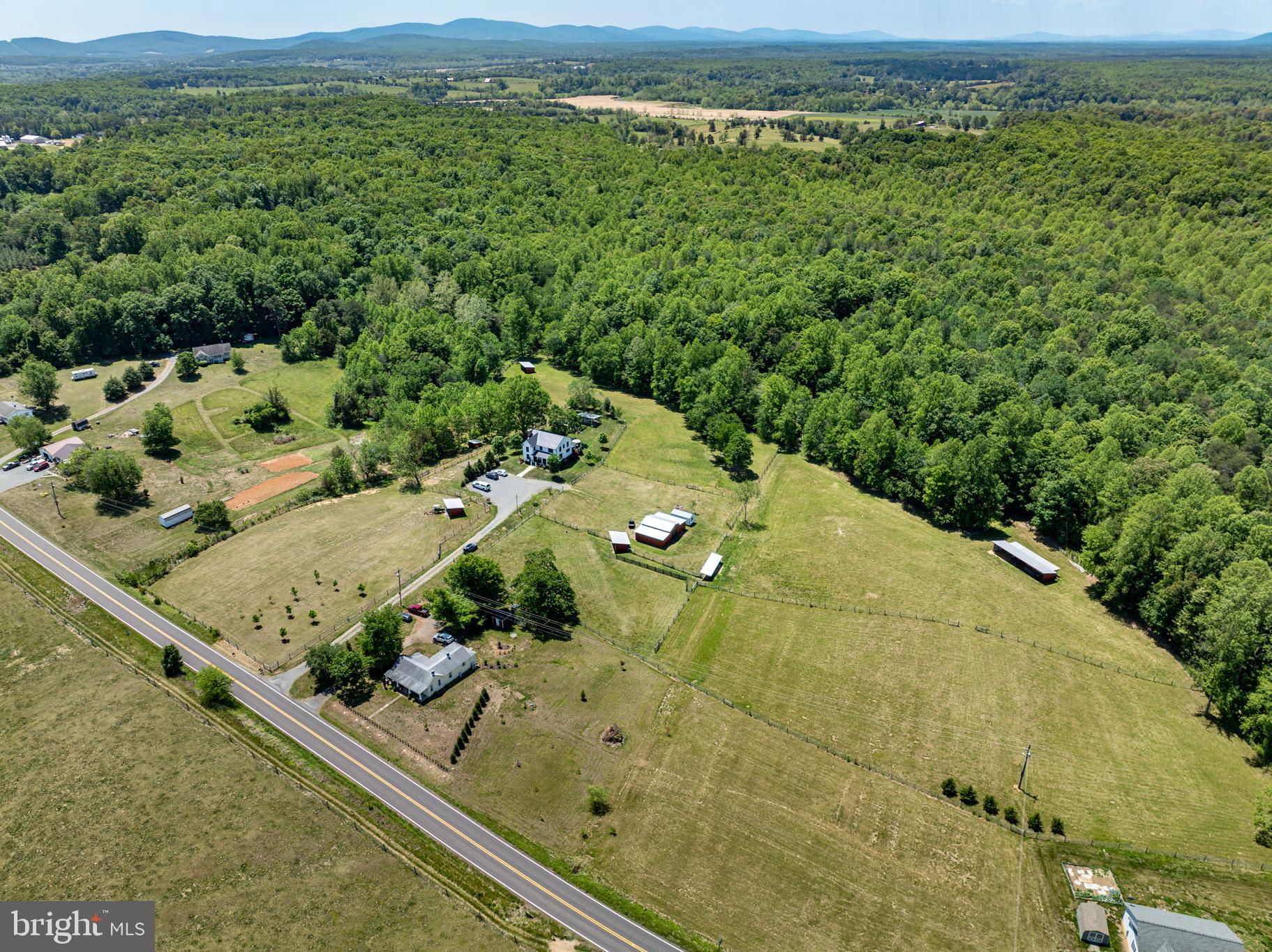 4253 South Blue Ridge Turnpike Rochelle, VA 22738 - Photo 18 of 70