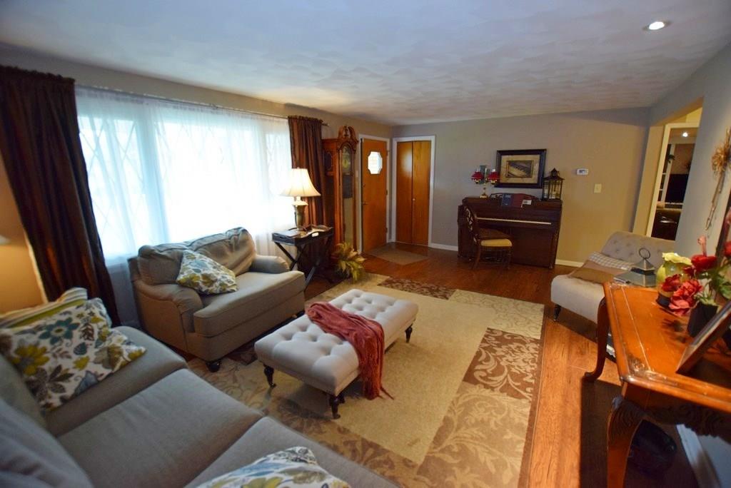 834 Piccadilli Road Anderson, IN 46013 - Photo 3 of 22 Gallery Image 3