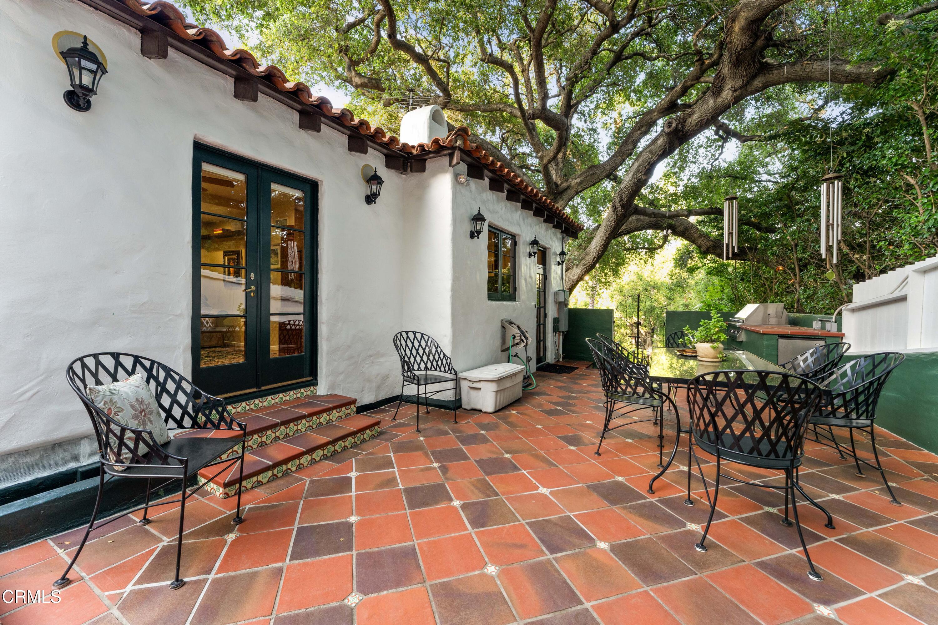 201 La Vereda Road Pasadena, CA 91105 - Photo 6 of 7