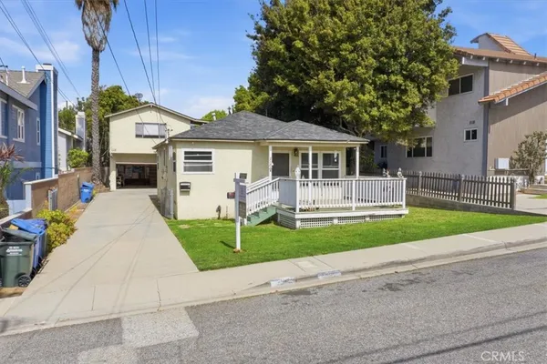 $3,500 | 2103 Harriman Lane, Unit A, Redondo Beach, CA 90278