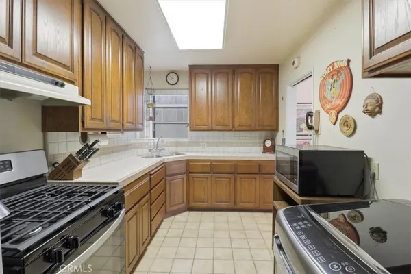 $3,500 | 2103 Harriman Lane, Unit A, Redondo Beach, CA 90278