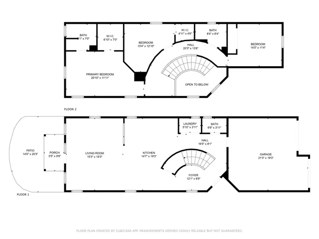 a view of a backyard with green space