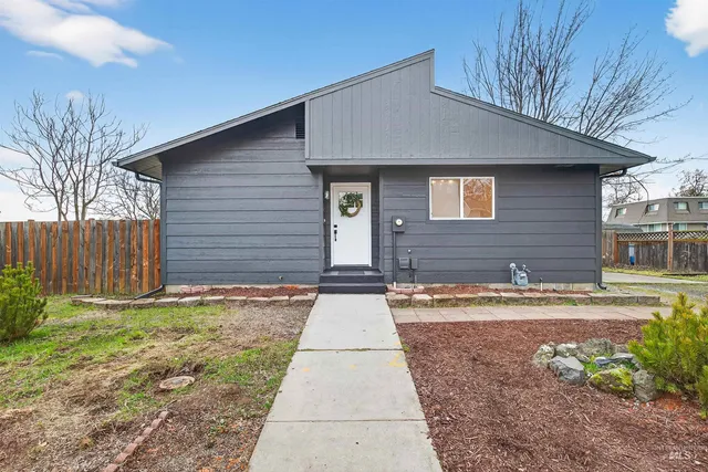 $295,000 | 2922 Garfield Court, Lewiston, ID 83501