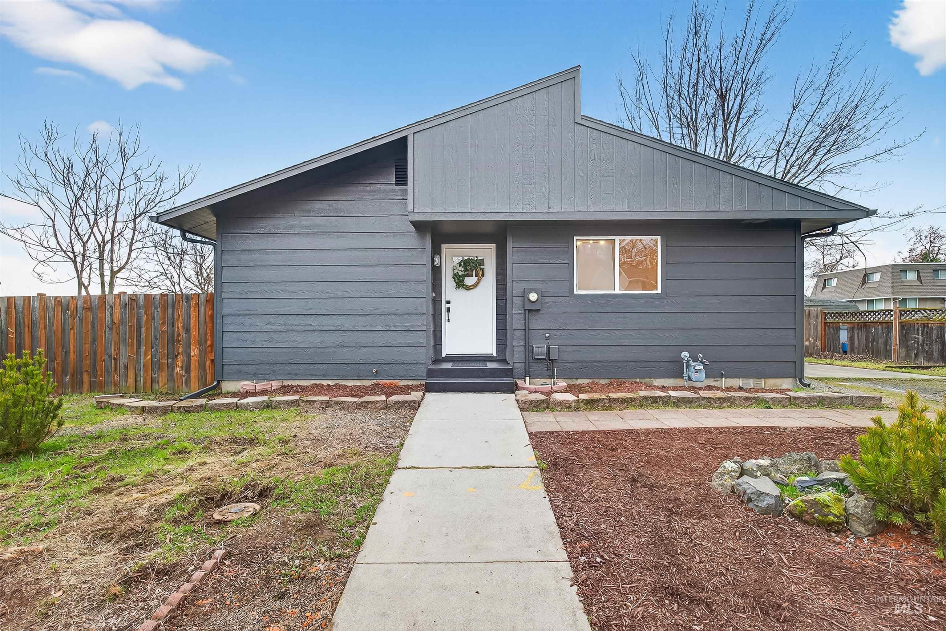 2922 Garfield Court Lewiston, ID 83501 - Photo 24 of 30 View of front of home