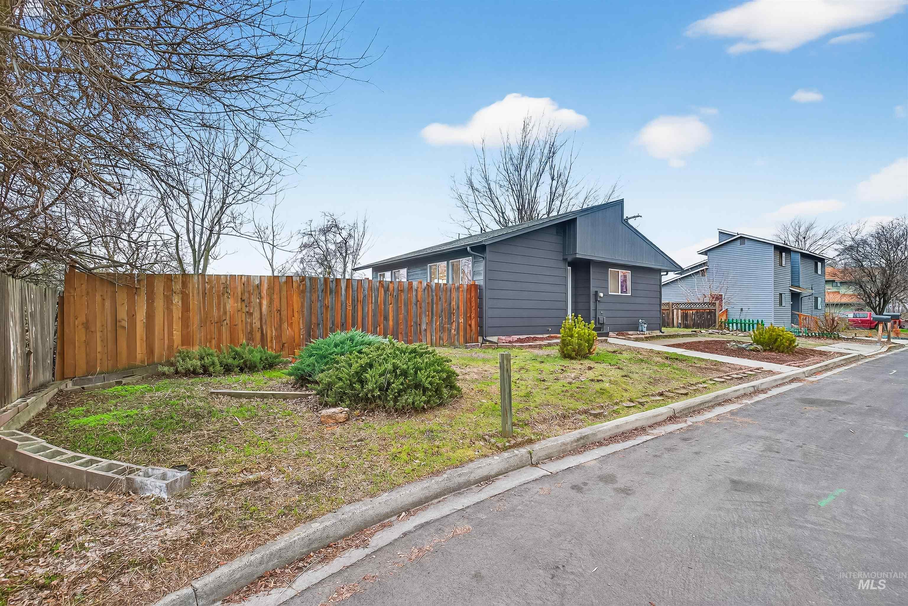 2922 Garfield Court Lewiston, ID 83501 - Photo 26 of 30 View of home's exterior