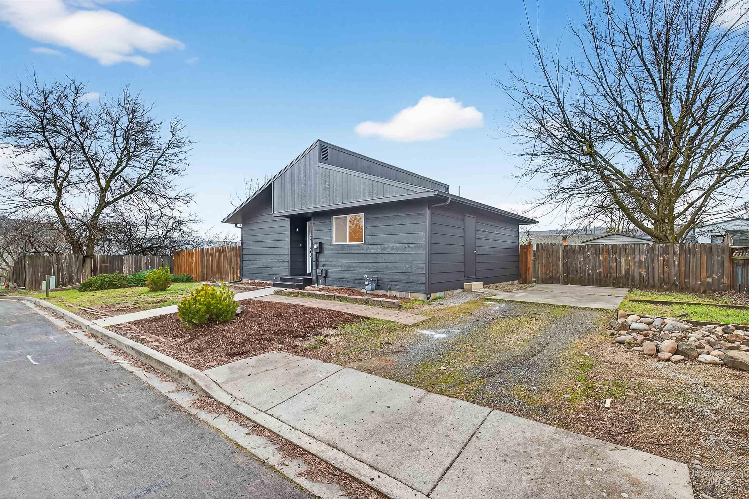 2922 Garfield Court Lewiston, ID 83501 - Photo 30 of 30 View of home's exterior