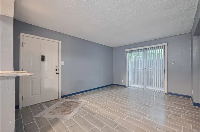 $93,000 | 12615 Brookglade Circle, Unit 403, Houston, TX 77099