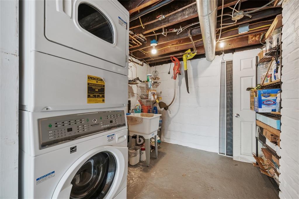 28 Underhill Street Pittsburgh, PA 15205 - Photo 30 of 44 a view of utility and utility room with washer and dryer