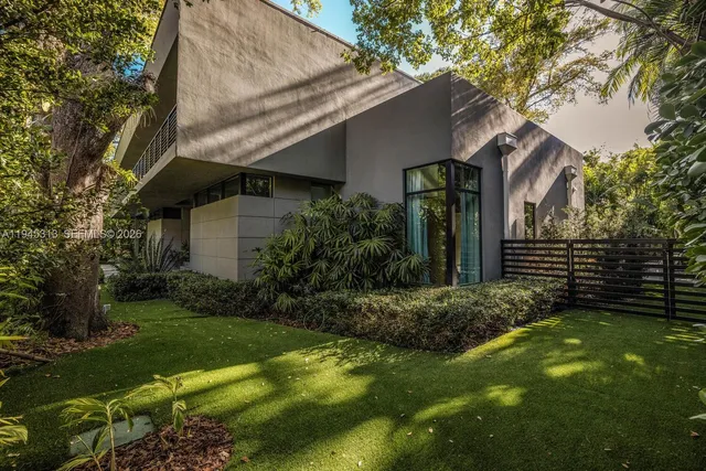 $7,750,000 | 3232 Emathla Street, Miami, FL 33133