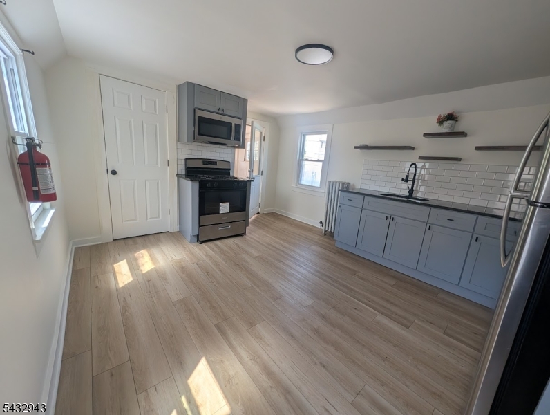 244 Spring Street Newton, NJ 07860 - Photo 3 of 10
