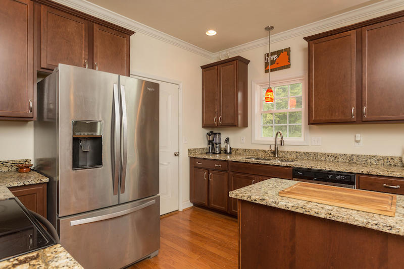 1011 Longview Road Roanoke, VA 24018 - Photo 13 of 34 DGA_8393