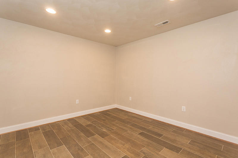 1011 Longview Road Roanoke, VA 24018 - Photo 32 of 34 DGA_8412