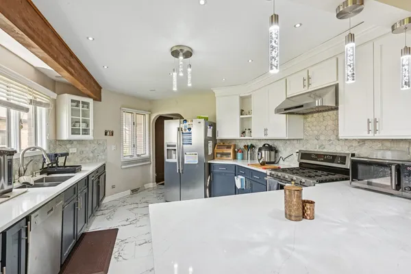 $429,000 | 1766 Pebble Beach Drive, Hoffman Estates, IL 60169