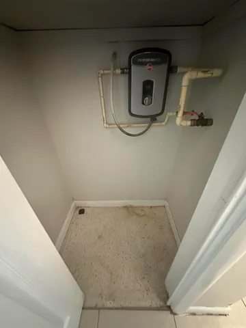 $1,290 | 1777 Highland Avenue, Unit C, Vero Beach, FL 32960