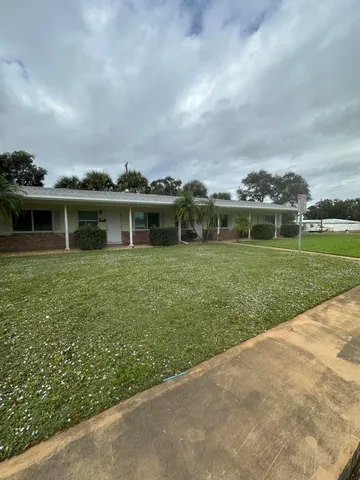 $1,290 | 1777 Highland Avenue, Unit C, Vero Beach, FL 32960