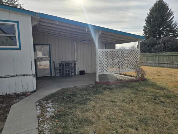 $86,000 | 785 West Chugwater Street, Guernsey, WY 82214