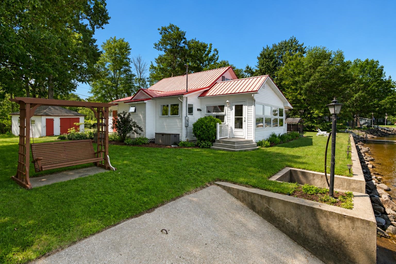43 Sandy Point Road Swanton, VT 05488 - Photo 5 of 47