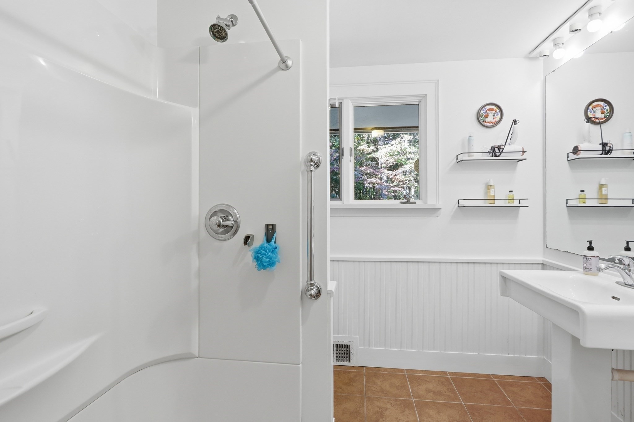 148 Rutland Street Carlisle, MA 01741 - Photo 14 of 42 Gallery Image 14