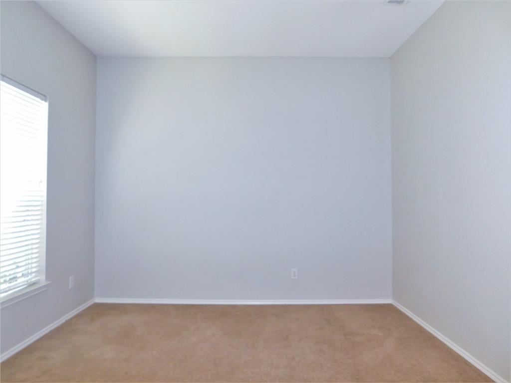 3721 Calvert Lane Denton, TX 76208 - Photo 4 of 27