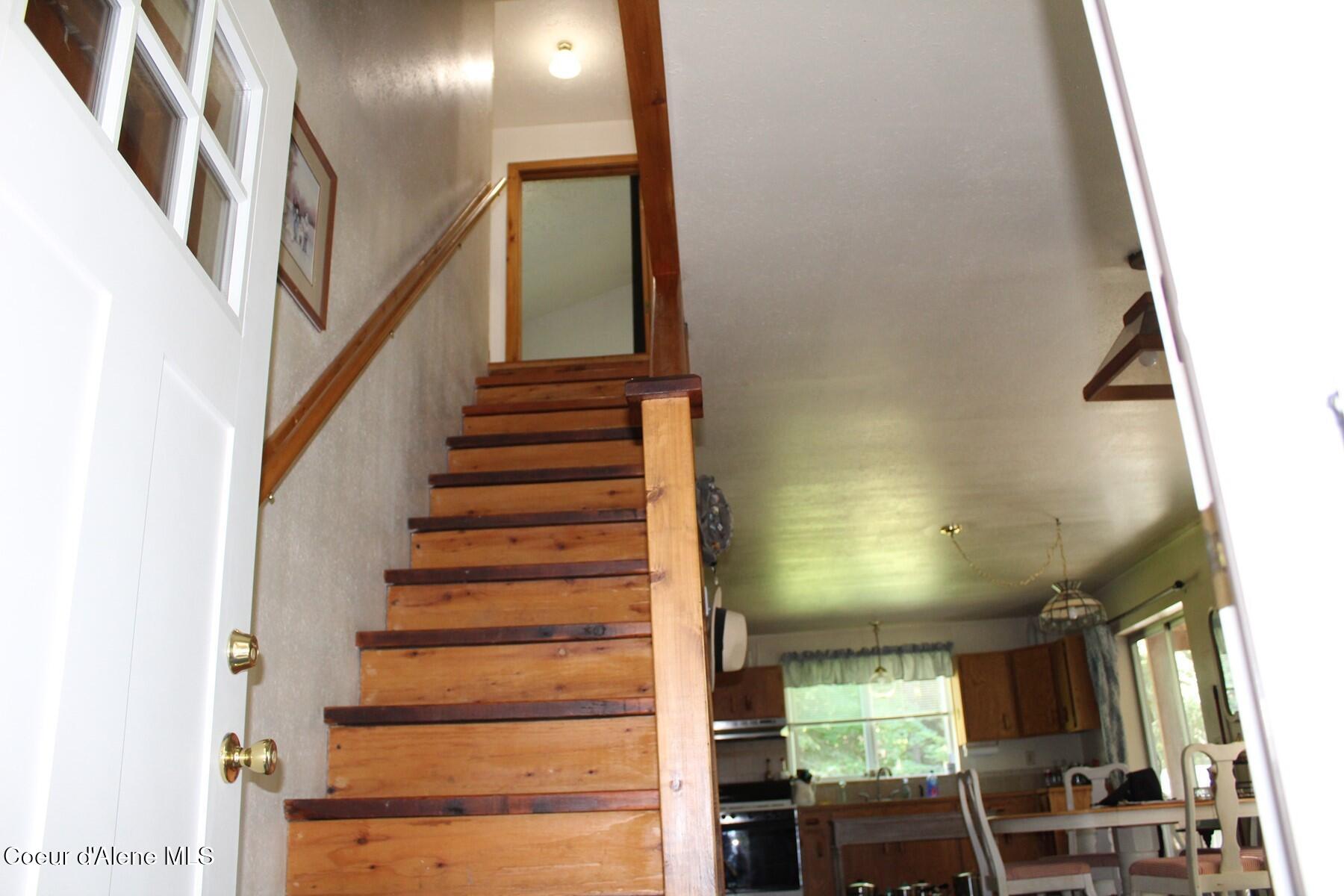 788 Gold Cup Mountain Road Laclede, ID 83841 - Photo 19 of 64 Stairs Up
