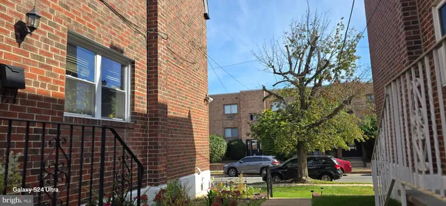 $389,900 | 2806 Walnut Hill Street, Philadelphia, PA 19152