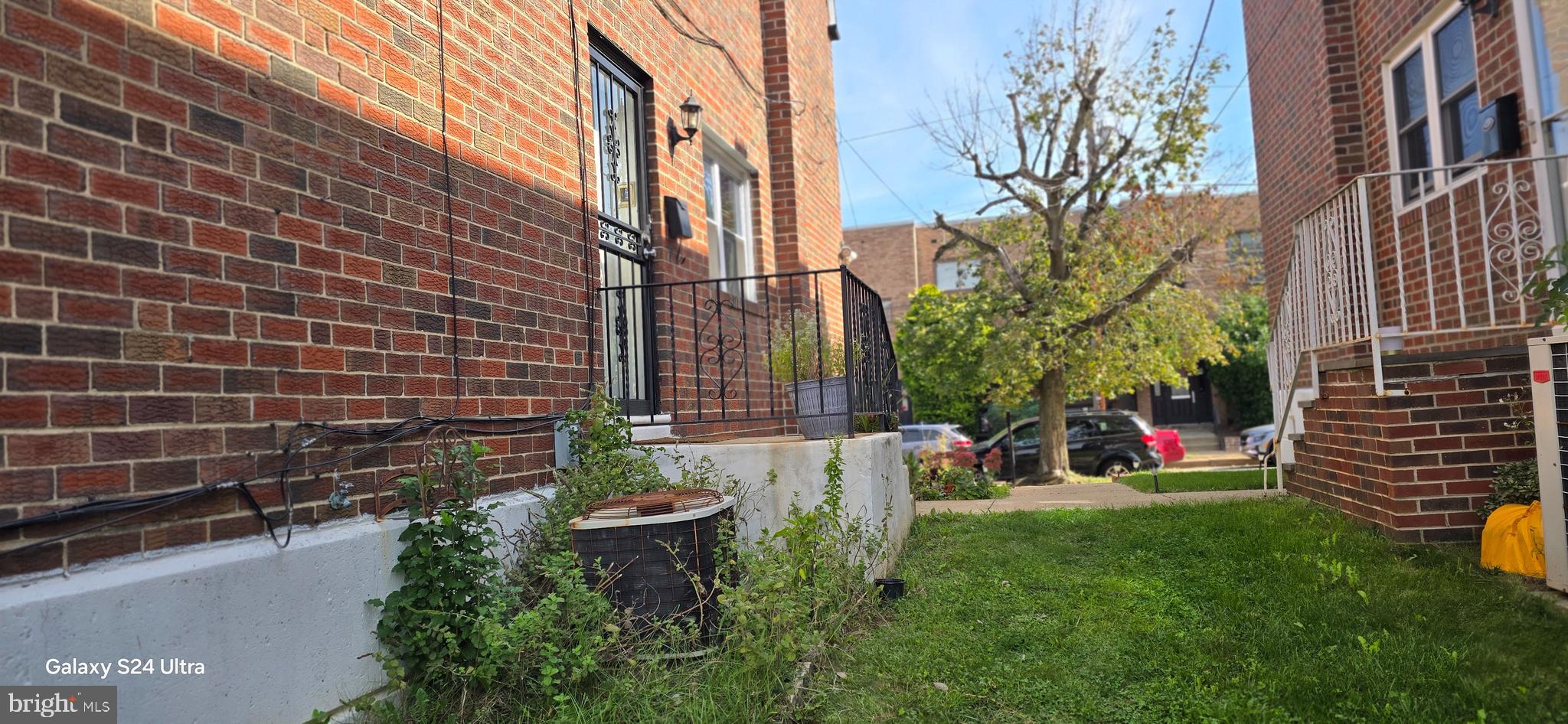 2806 Walnut Hill Street Philadelphia, PA 19152 - Photo 18 of 34 a backyard of a house with outdoor seating