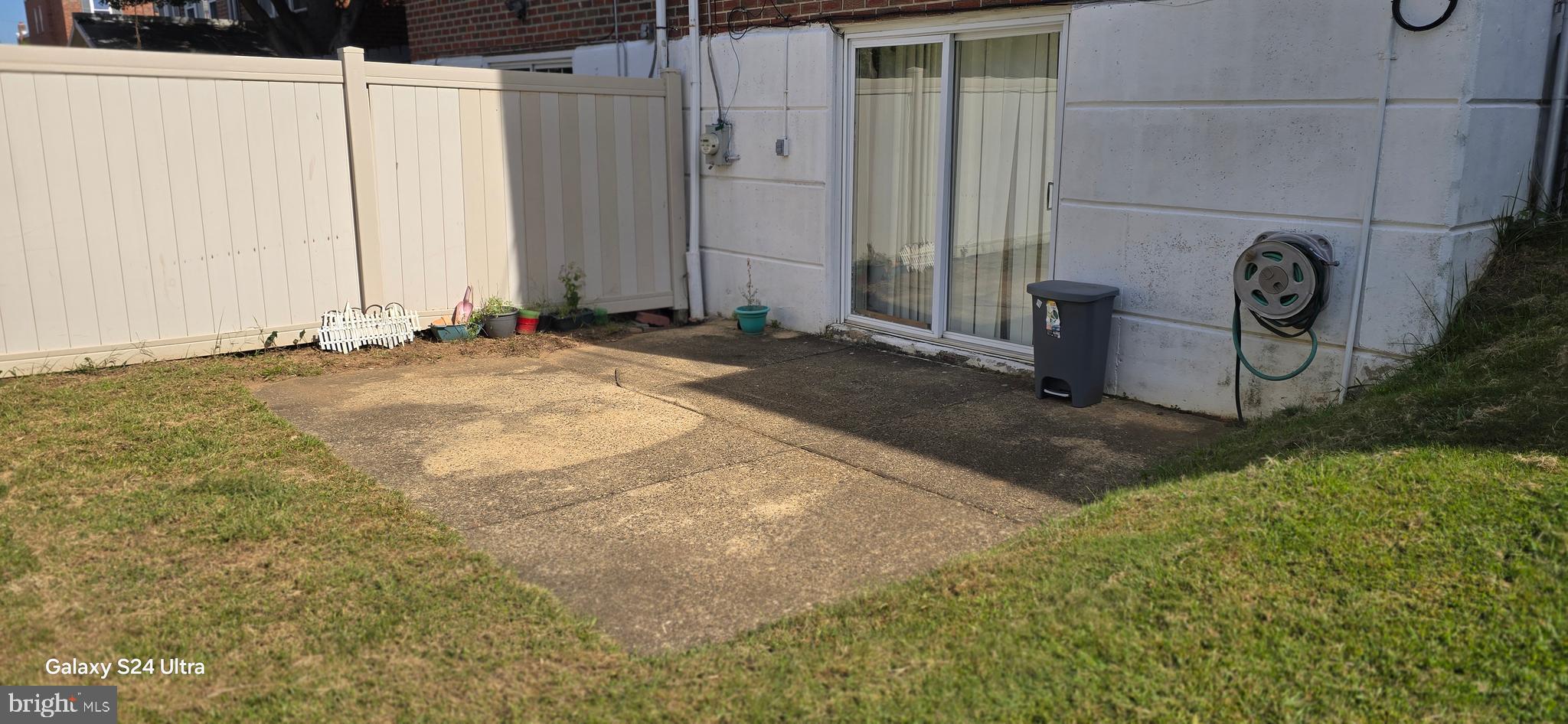 2806 Walnut Hill Street Philadelphia, PA 19152 - Photo 27 of 34 a view of a backyard