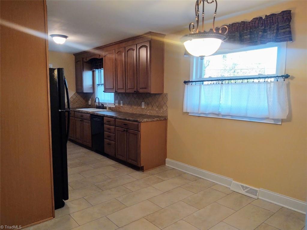 203 Ragsdale Road Jamestown, NC 27282 - Photo 11 of 38 Gallery Image 11