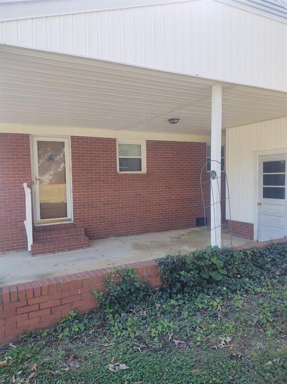 203 Ragsdale Road Jamestown, NC 27282 - Photo 5 of 38 Gallery Image 5