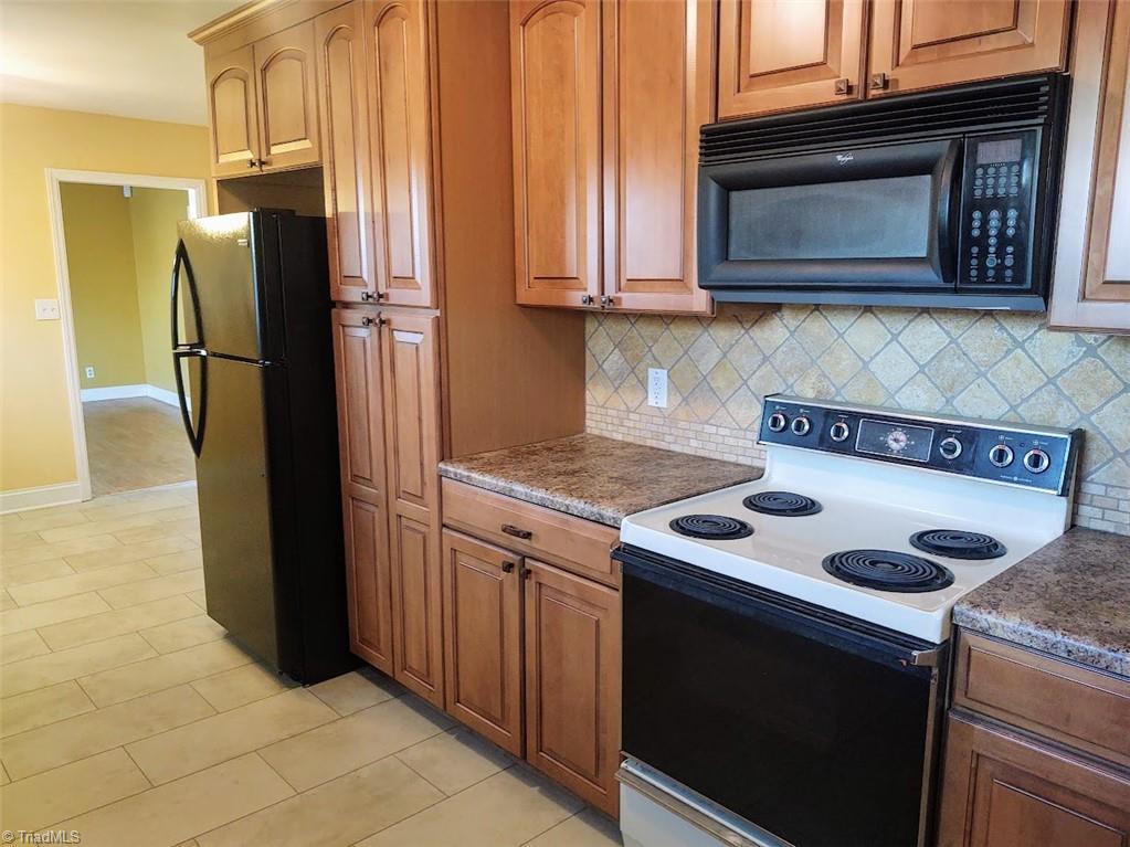 203 Ragsdale Road Jamestown, NC 27282 - Photo 10 of 38 Gallery Image 10