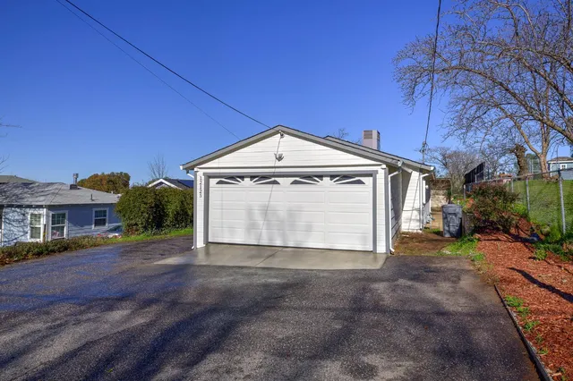 $474,990 | 12125 Holly Vista Way, Auburn, CA 95603