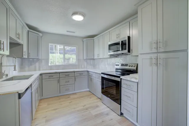 $474,990 | 12125 Holly Vista Way, Auburn, CA 95603