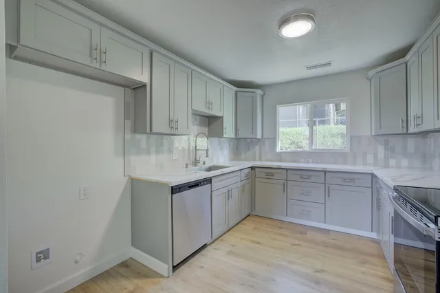 $474,990 | 12125 Holly Vista Way, Auburn, CA 95603