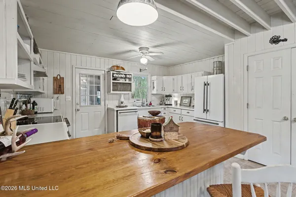 $775,000 | 392 Sycamore Road, Coldwater, MS 38618