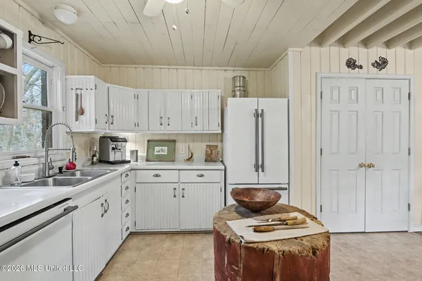 $775,000 | 392 Sycamore Road, Coldwater, MS 38618