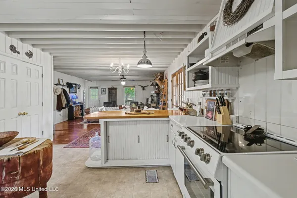 $775,000 | 392 Sycamore Road, Coldwater, MS 38618