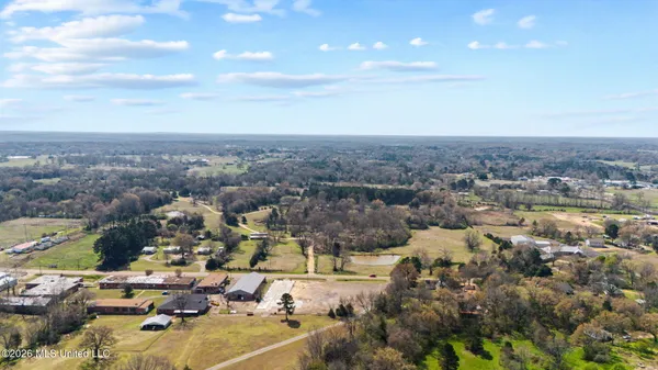 $775,000 | 392 Sycamore Road, Coldwater, MS 38618