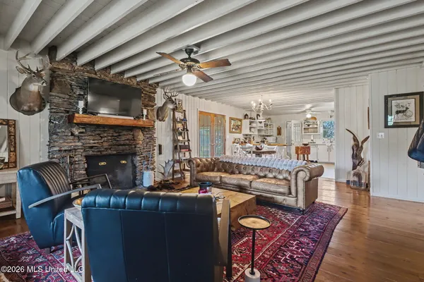 $775,000 | 392 Sycamore Road, Coldwater, MS 38618