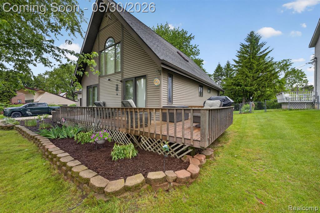 1280 Petts Road Fenton, MI 48430 - Photo 1 of 62
