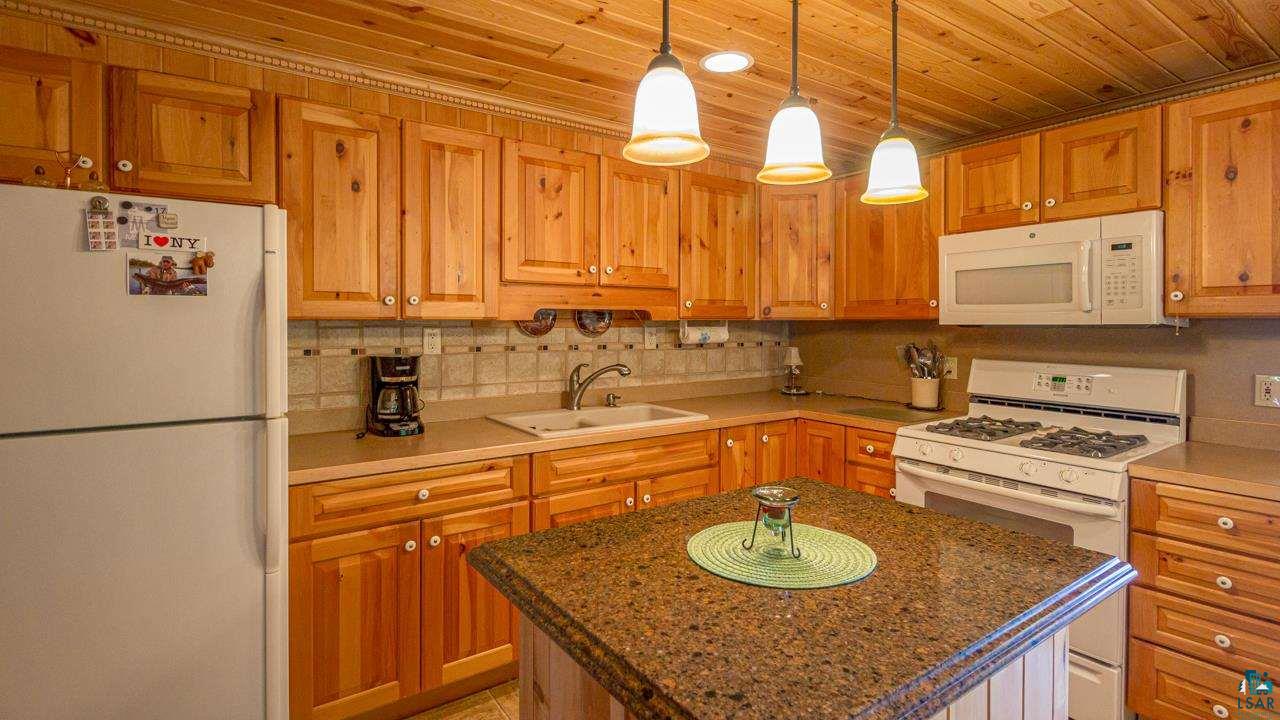 1602 Slate Road Isabella, MN 55607 - Photo 2 of 24 Gallery Image 2