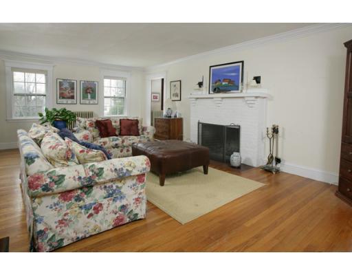 46 Shornecliffe Road Newton, MA 02458 - Photo 3 of 4 Gallery Image 3