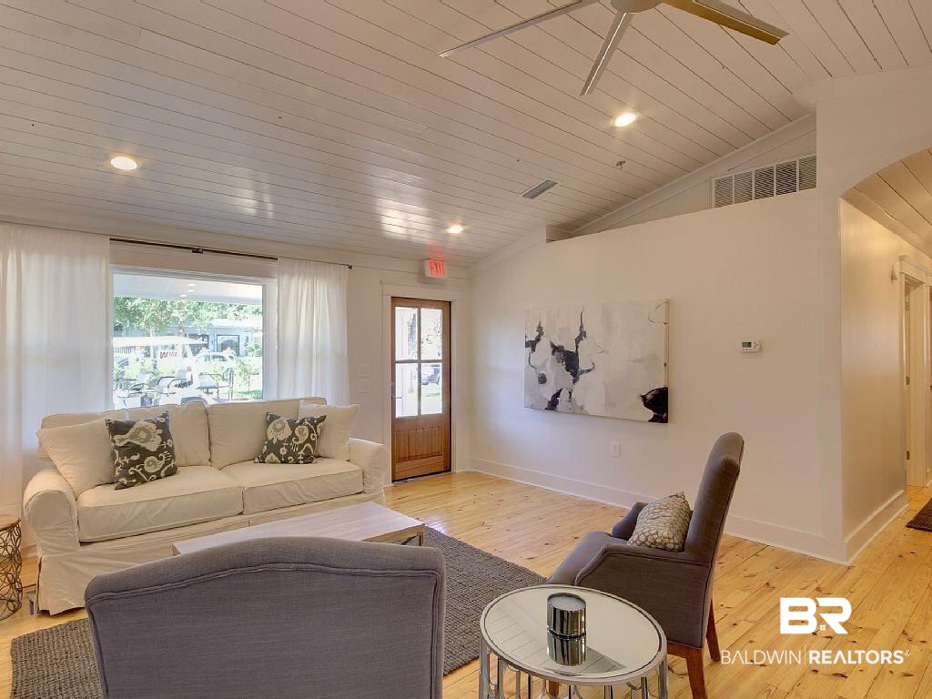 102 North Bancroft Street Fairhope, AL 36532 - Photo 3 of 16