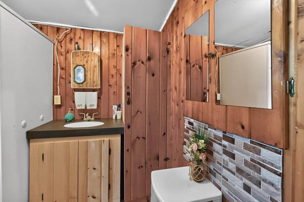 7 Partridge Cv Lane Millinocket, ME 04462 - Photo 20 of 53