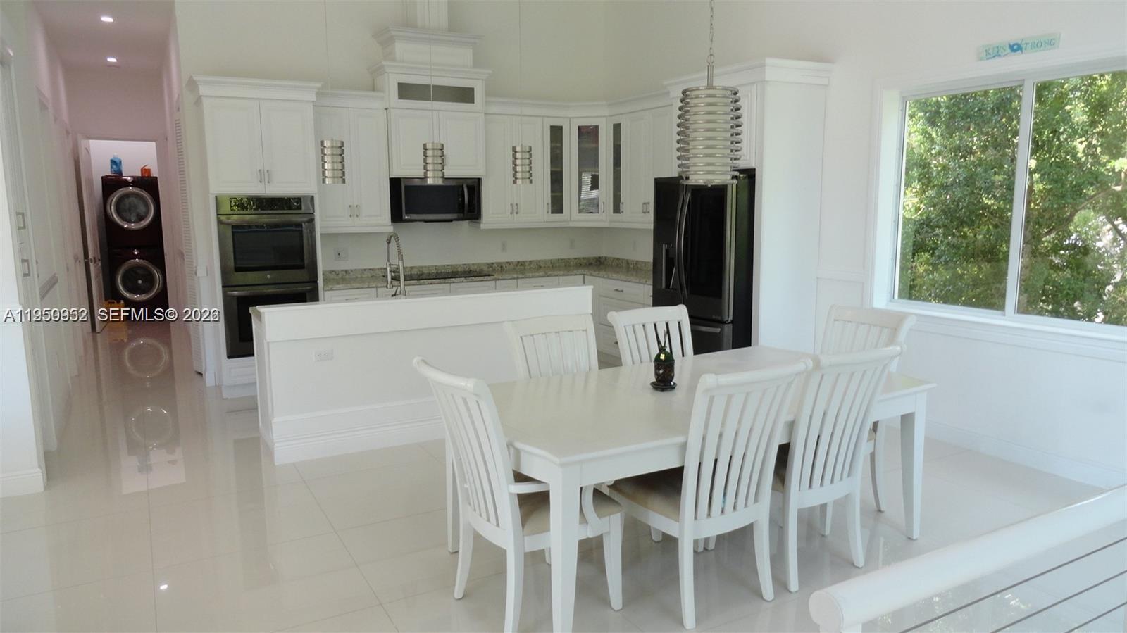 34 Seagate Boulevard Key Largo, FL 33037 - Photo 14 of 38