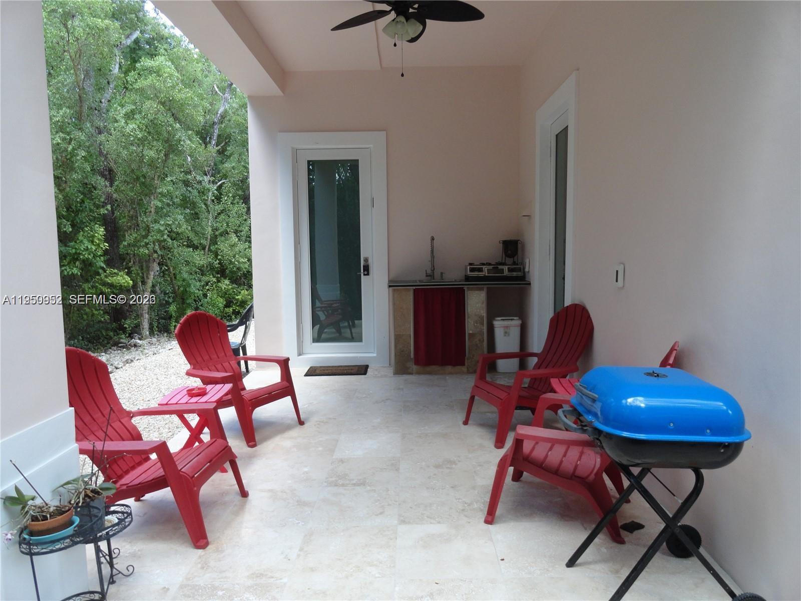 34 Seagate Boulevard Key Largo, FL 33037 - Photo 5 of 38