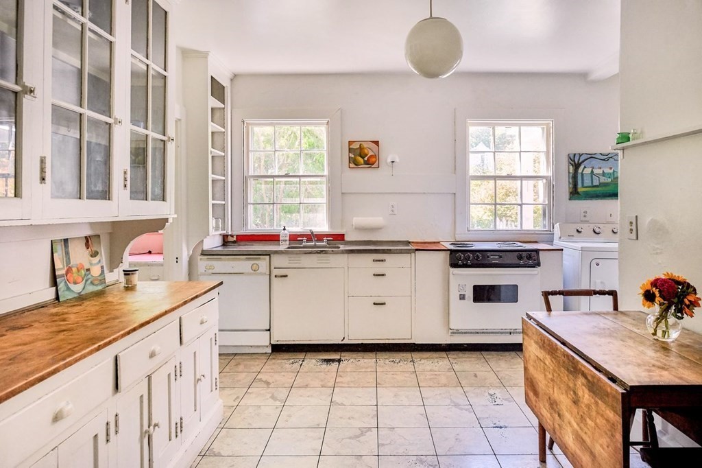 66 Labor In Vain Road Ipswich, MA 01938 - Photo 16 of 42